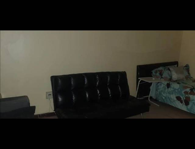 1 BEDROOM APARTMENT FOR SALE IN KEMPTON PARK WEST